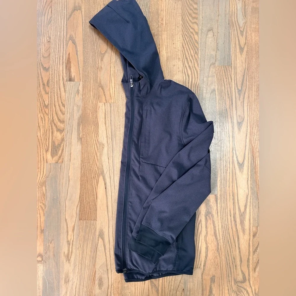lululemon athletica Men's Dark Blue Hooded Windbreaker